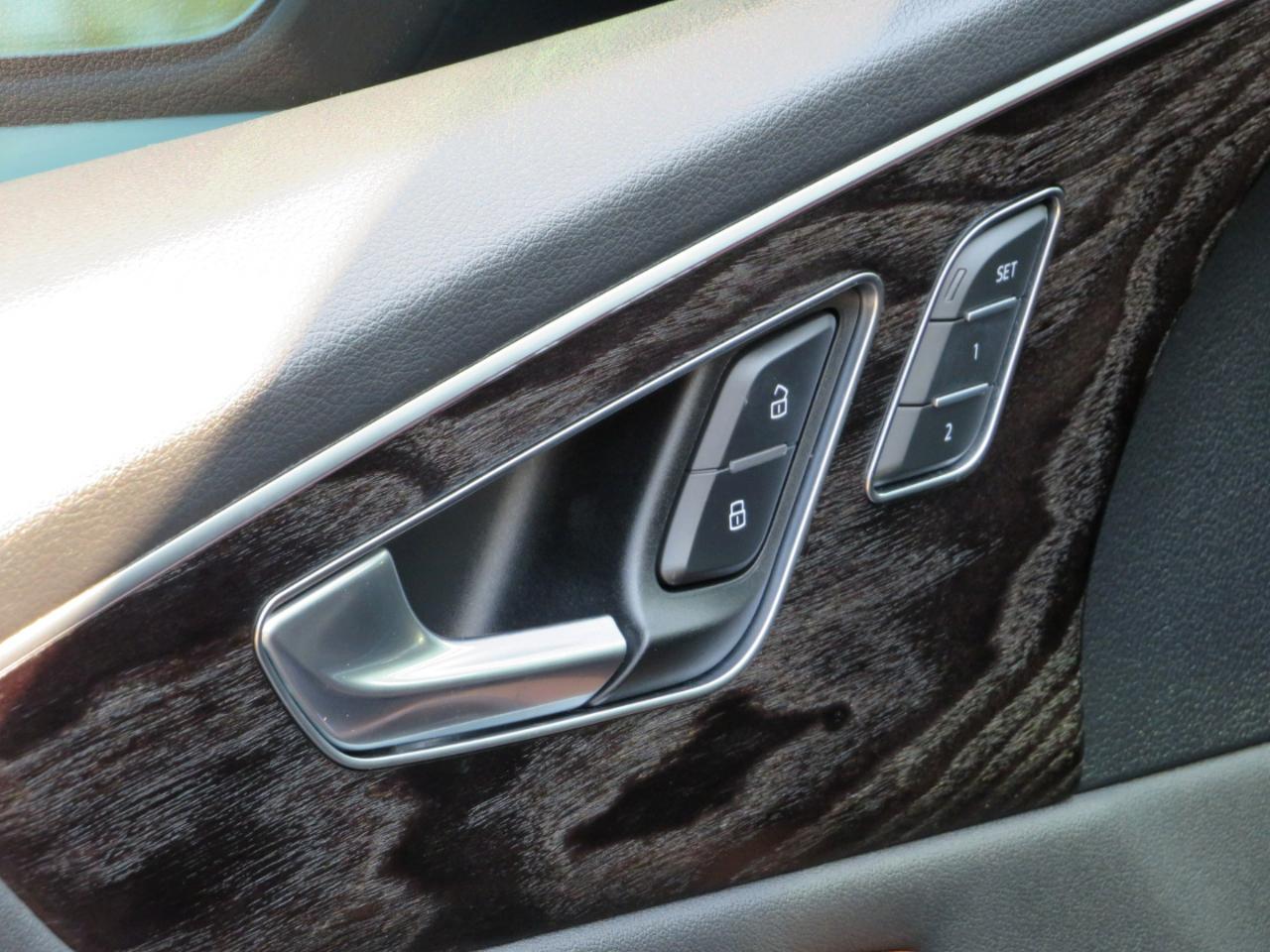 Audi Q8 Premium Plus 55 TFSI quattro 2021