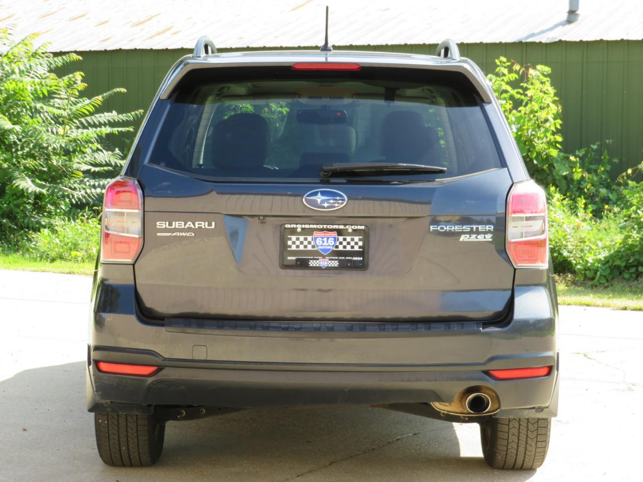 Subaru Forester 2.5i Limited 2015