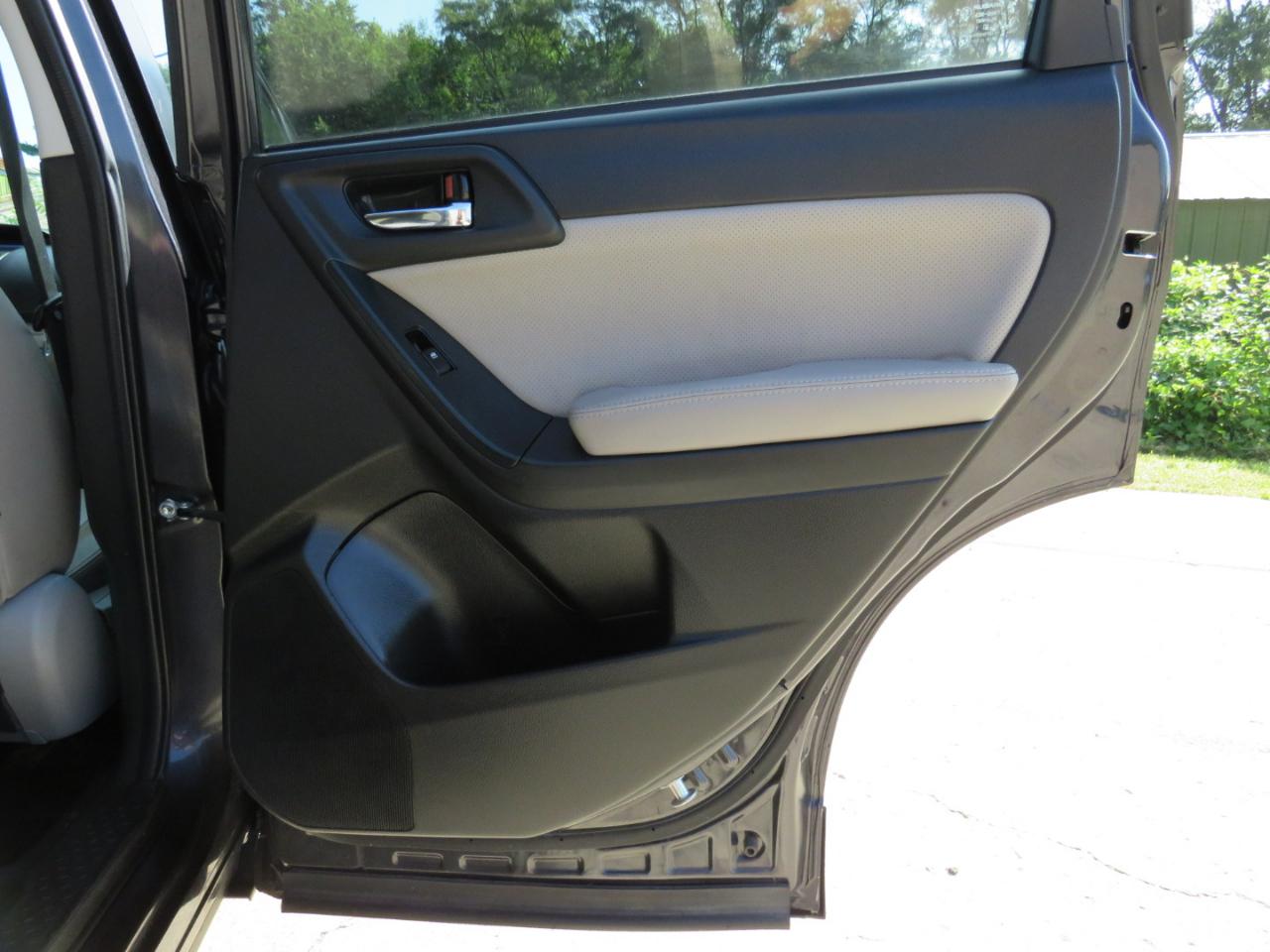 Subaru Forester 2.5i Limited 2015