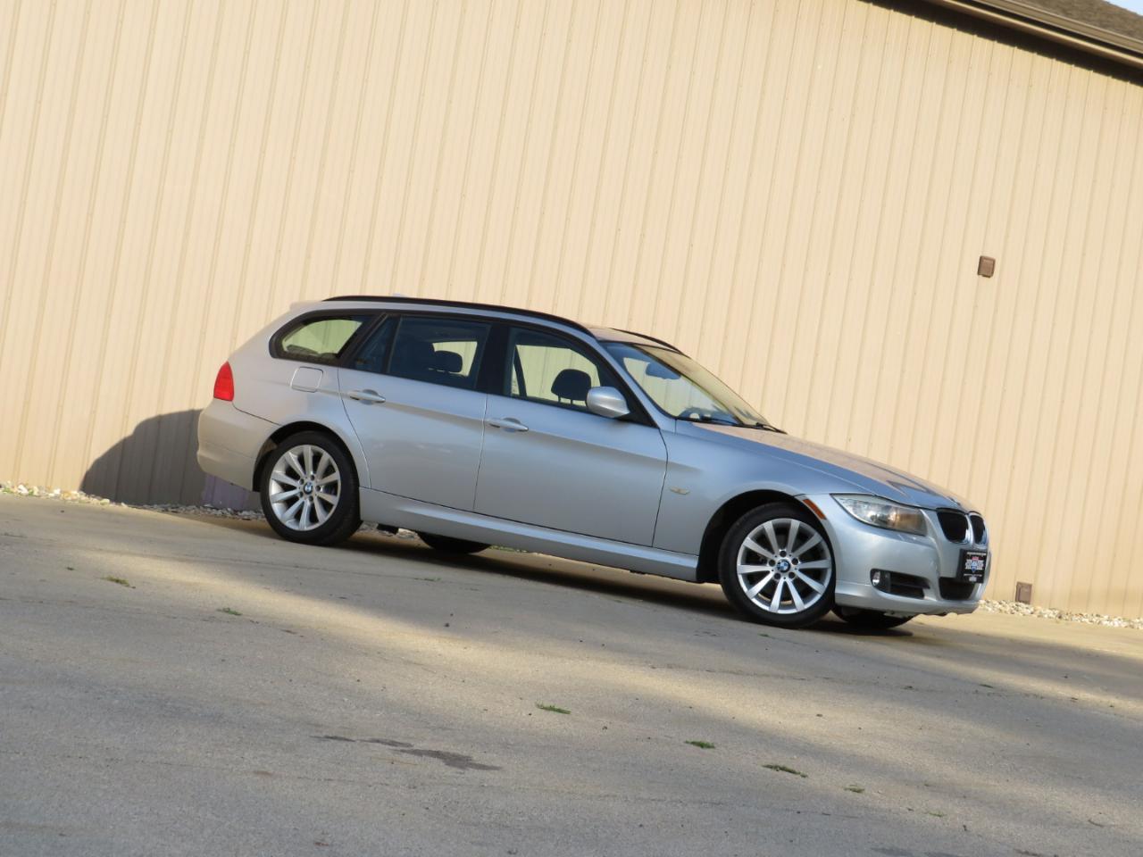 BMW 3-Series Sport Wagon 328i xDrive 2011