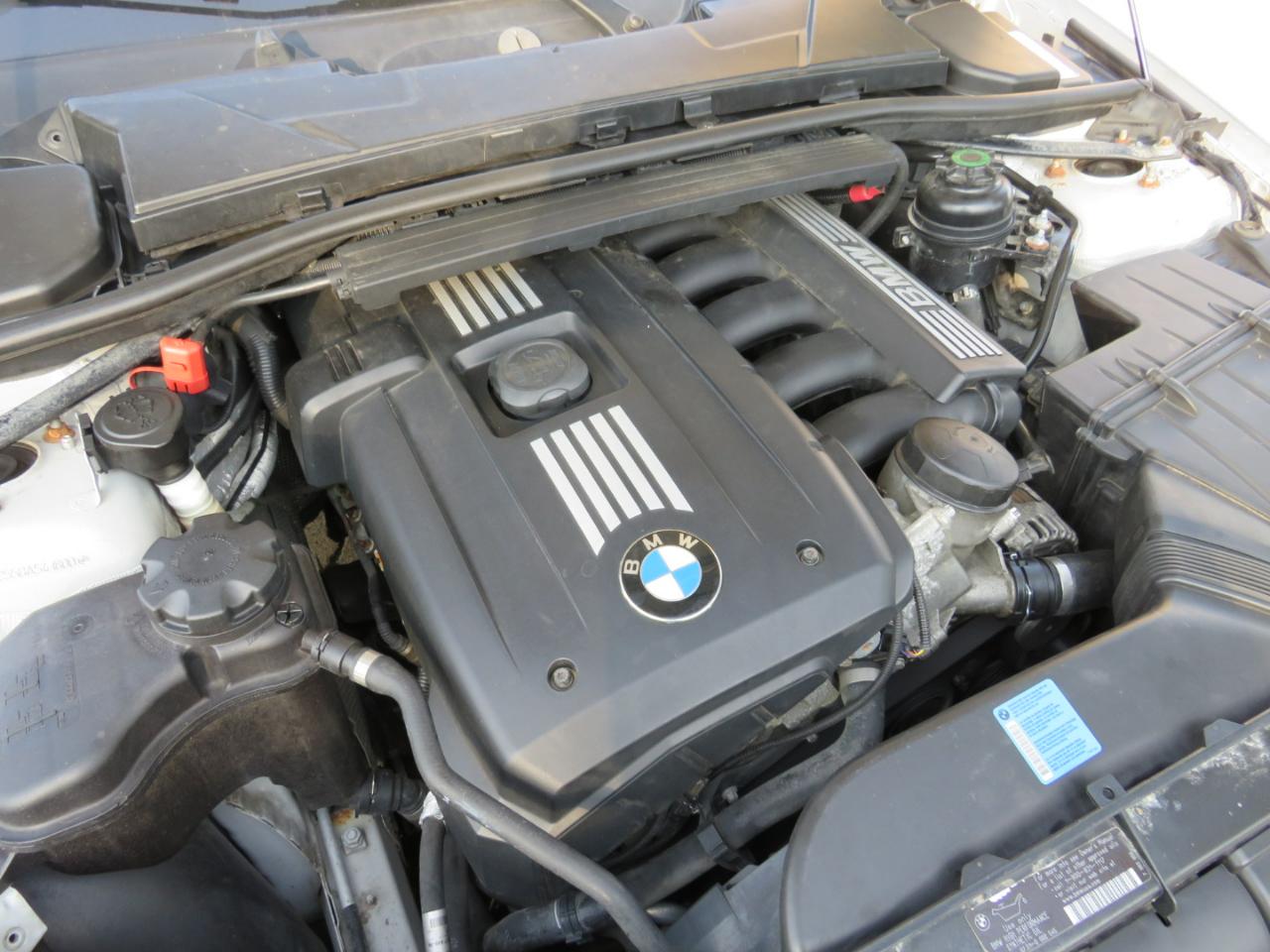 BMW 3-Series Sport Wagon 328i xDrive 2011