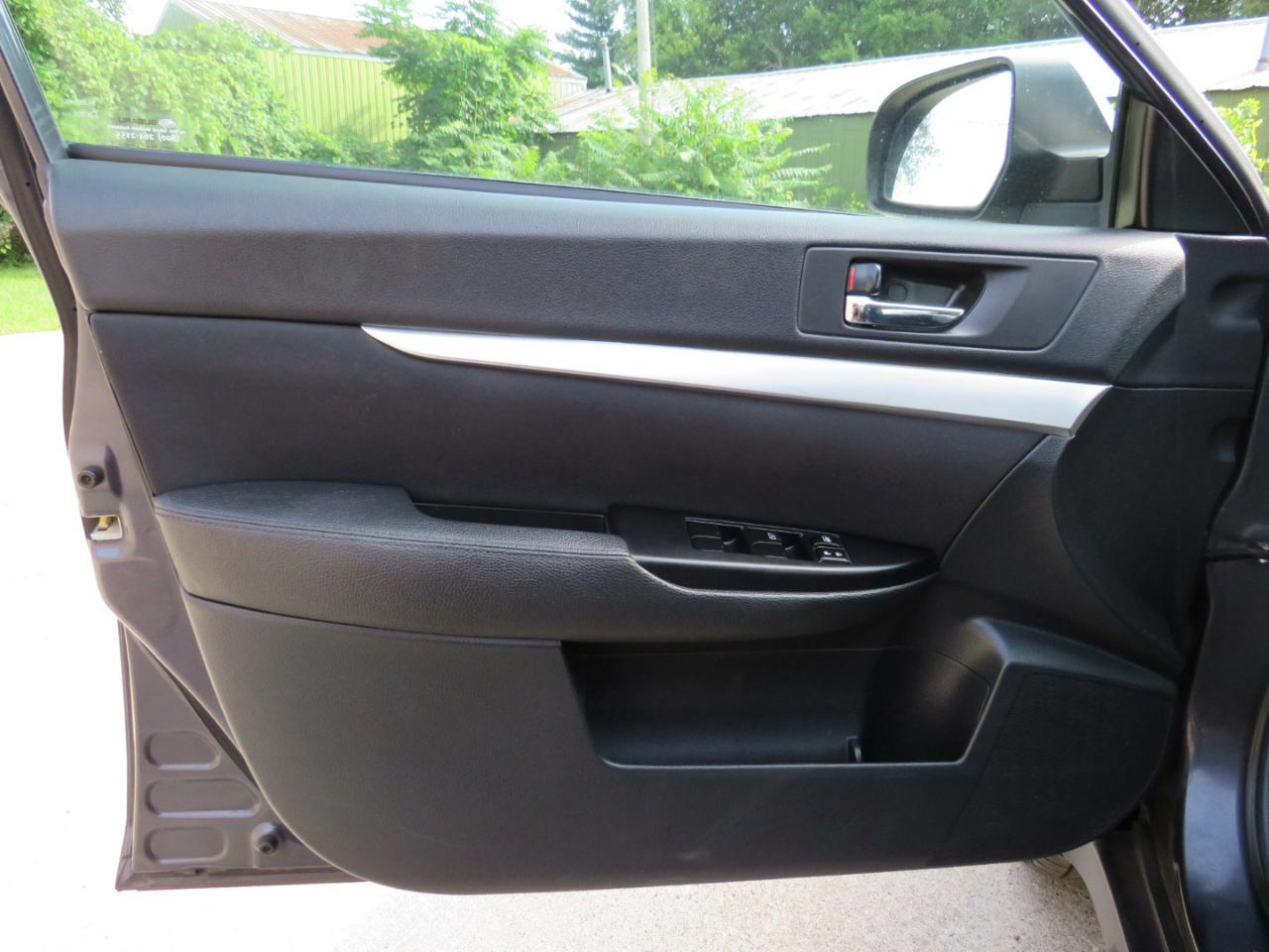 Subaru Outback 2.5i 2011