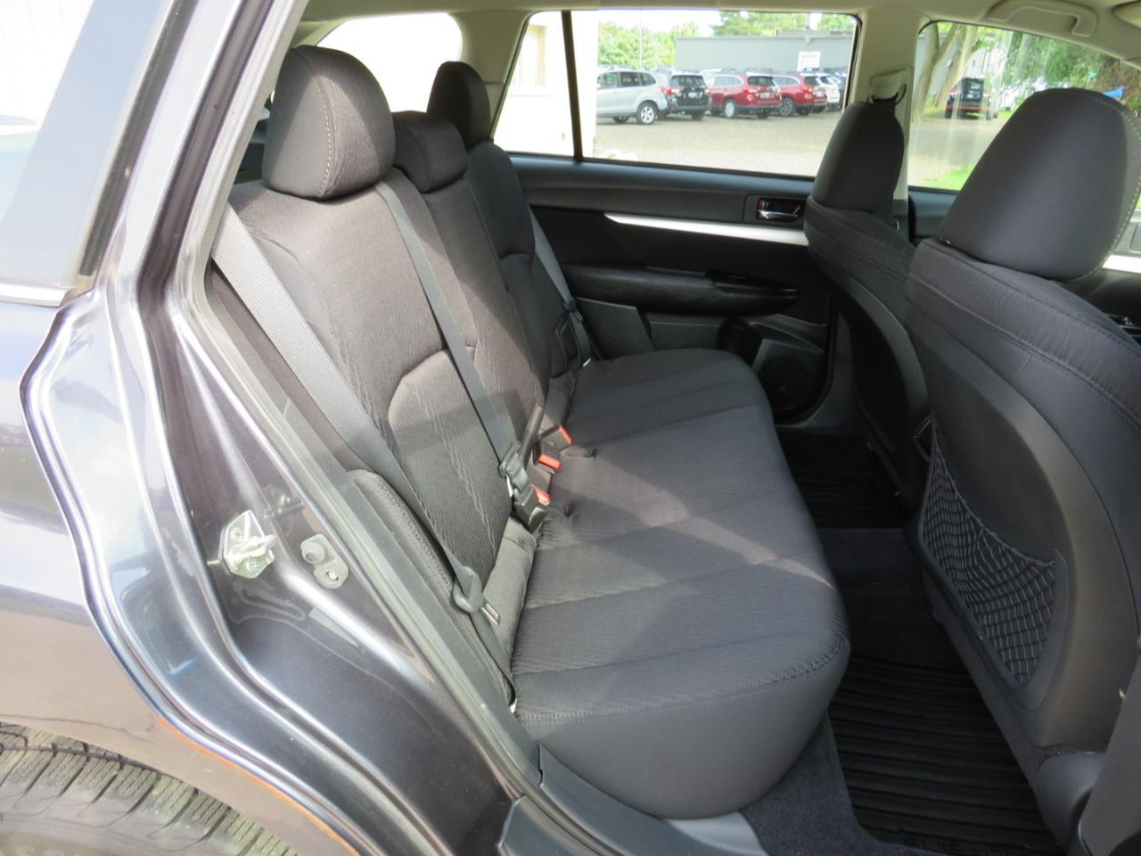 Subaru Outback 2.5i 2011