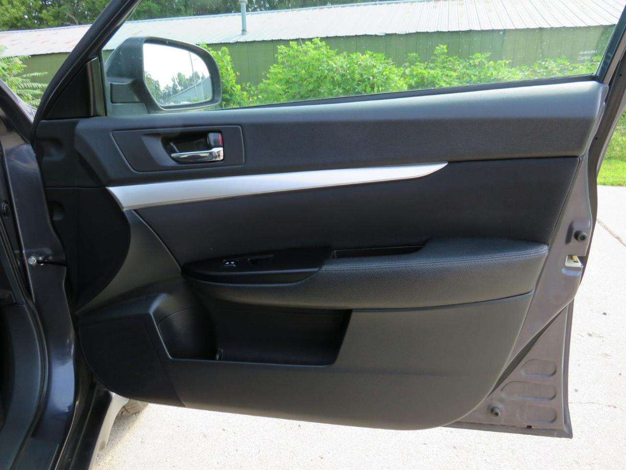 Subaru Outback 2.5i 2011