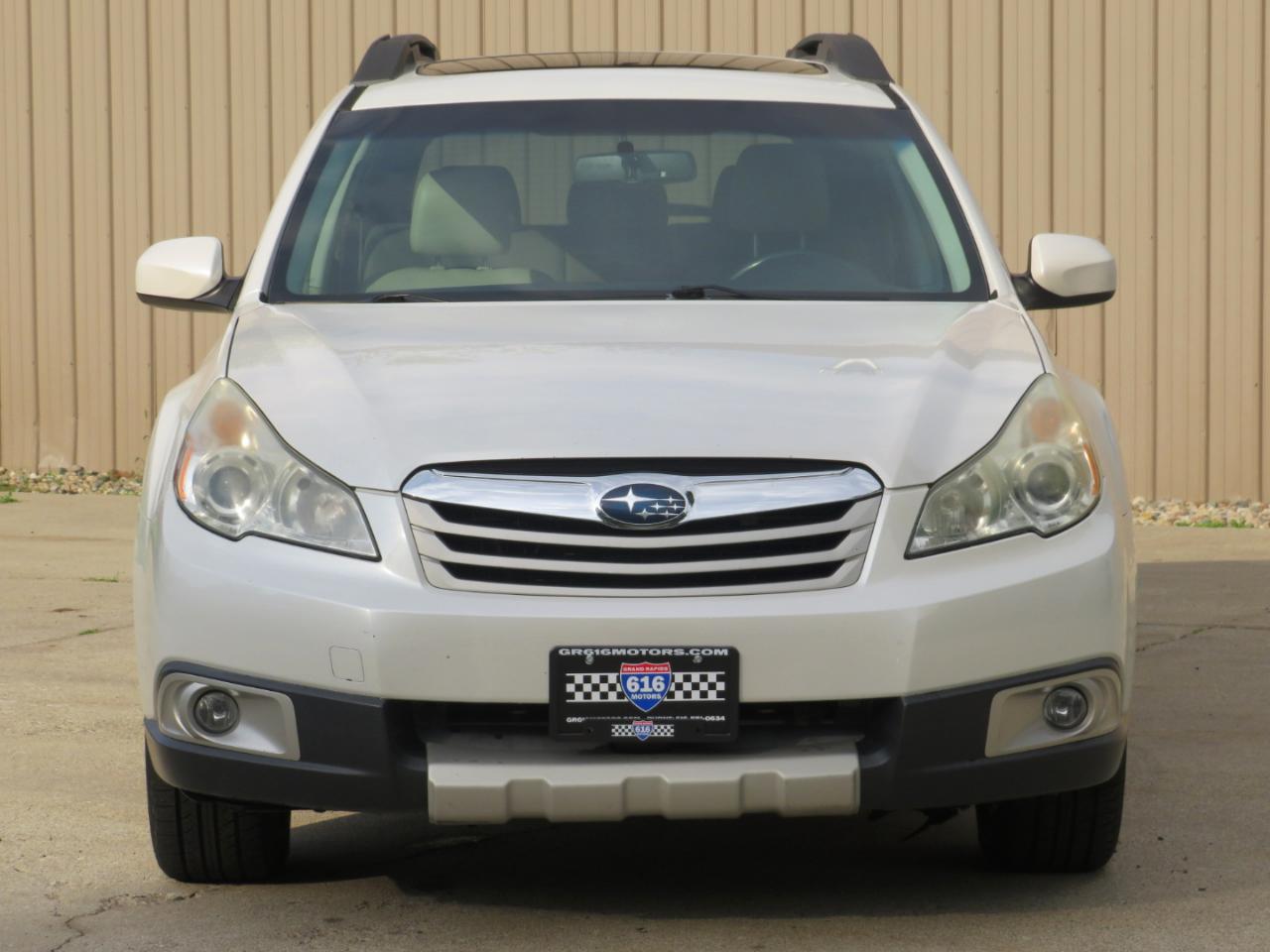 Subaru Outback 2.5i Limited 2010