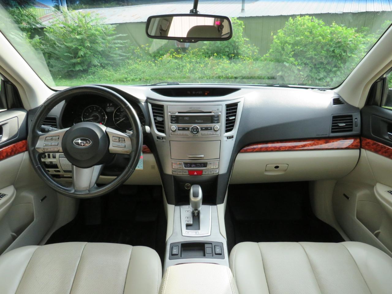 Subaru Outback 2.5i Limited 2010