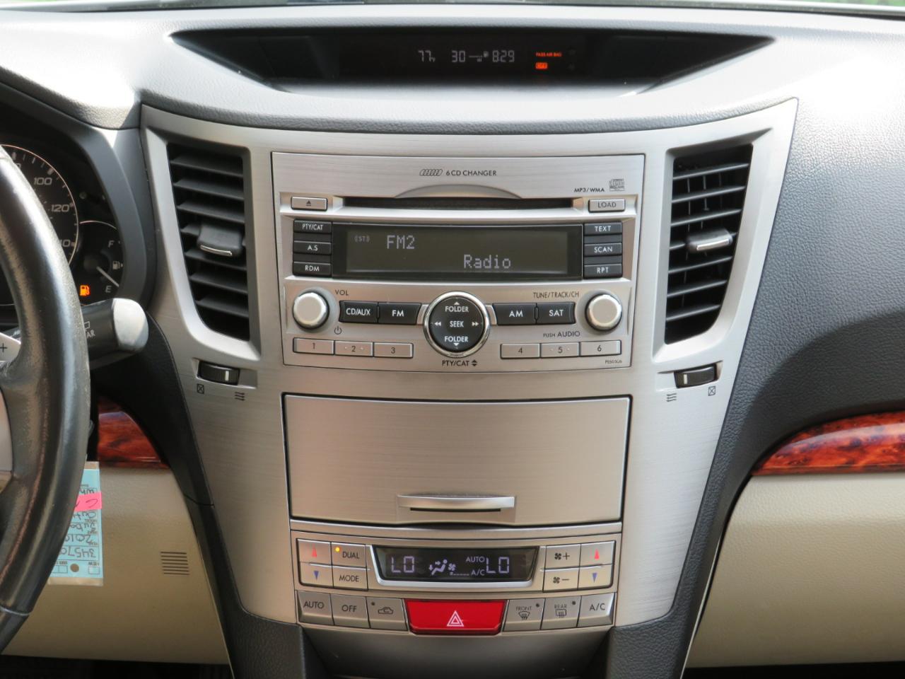 Subaru Outback 2.5i Limited 2010