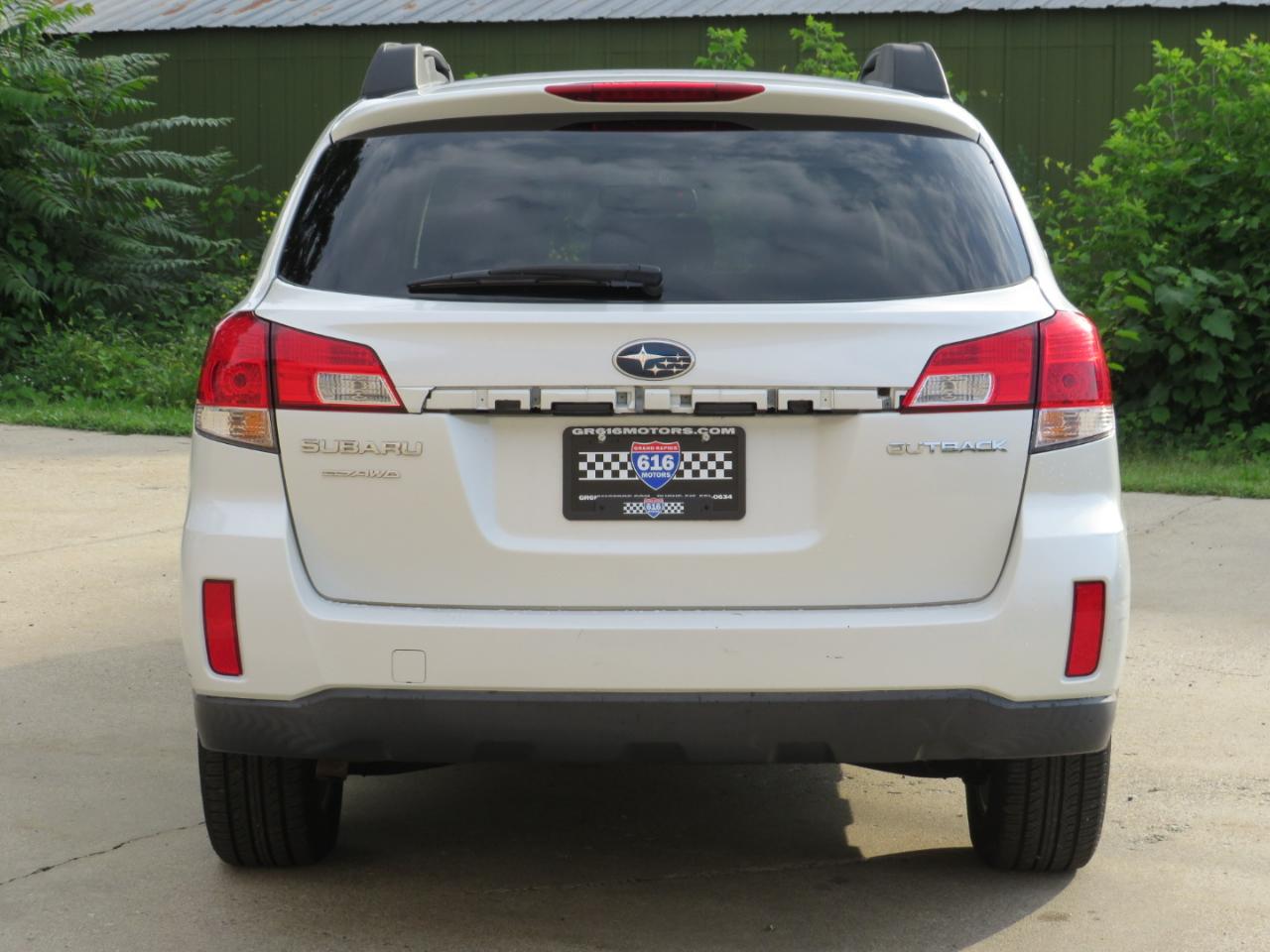Subaru Outback 2.5i Limited 2010