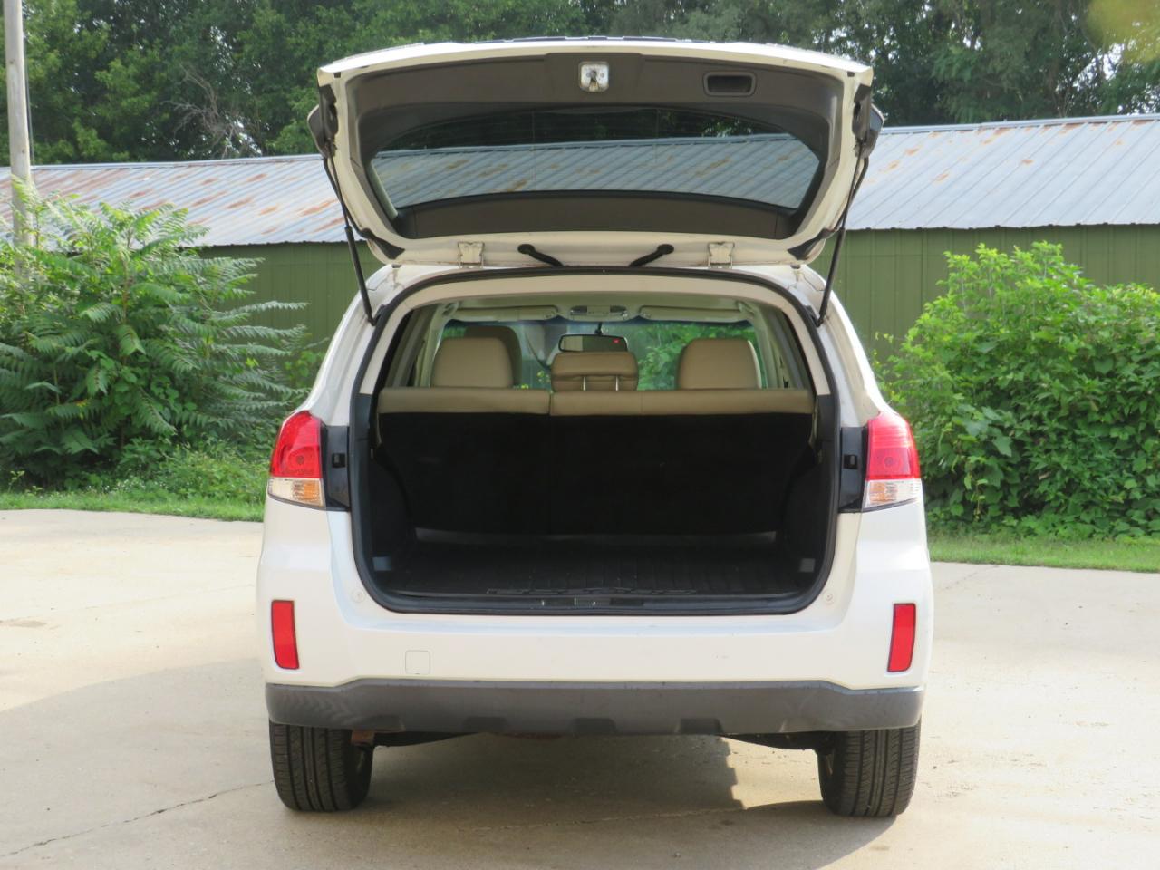 Subaru Outback 2.5i Limited 2010