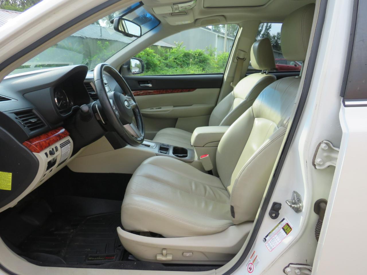 Subaru Outback 2.5i Limited 2010