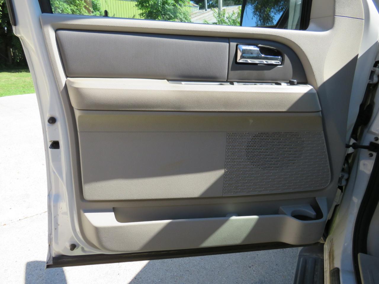 Ford Expedition XLT 4WD 2008