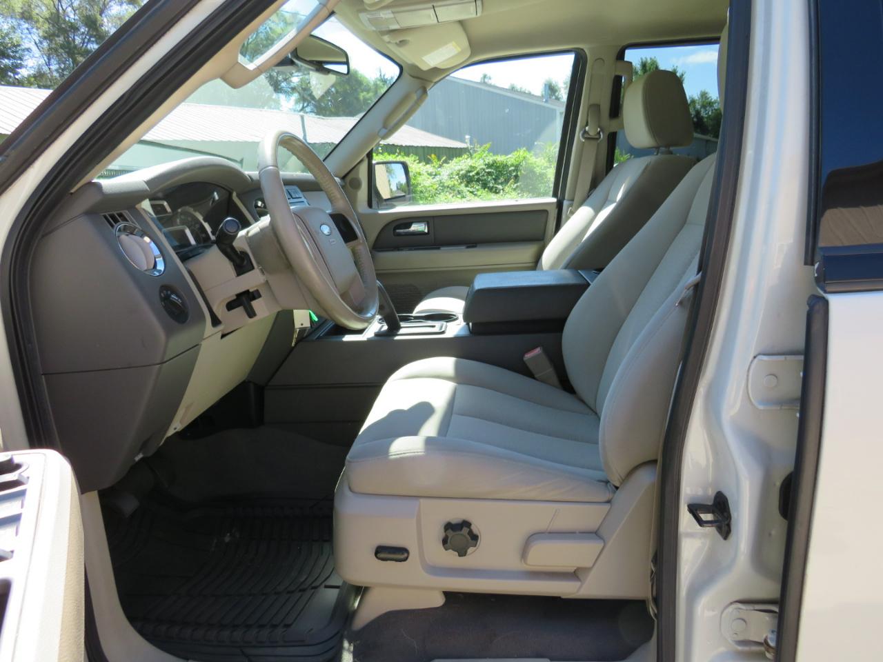Ford Expedition XLT 4WD 2008