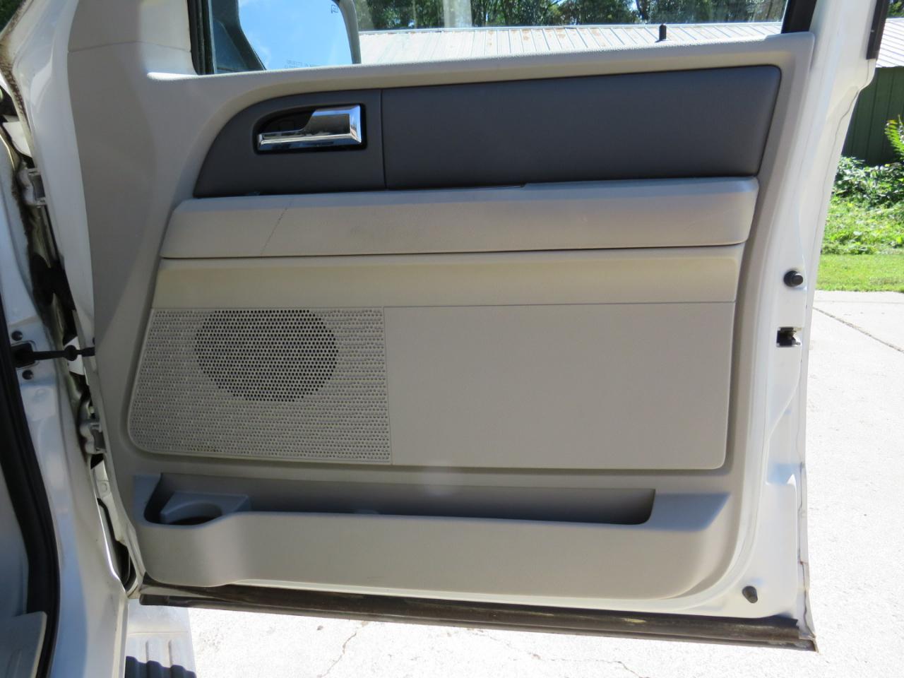 Ford Expedition XLT 4WD 2008
