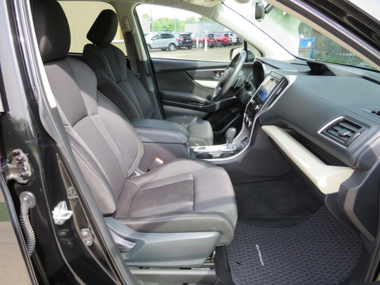 Subaru Ascent Premium 2022