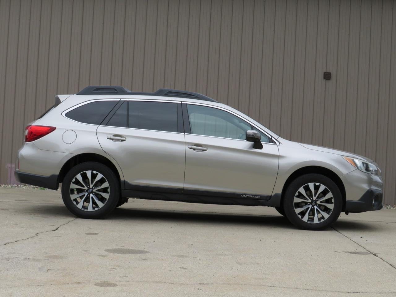 Subaru Outback 2.5i Limited 2015