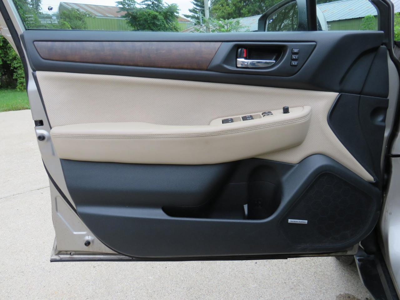 Subaru Outback 2.5i Limited 2015