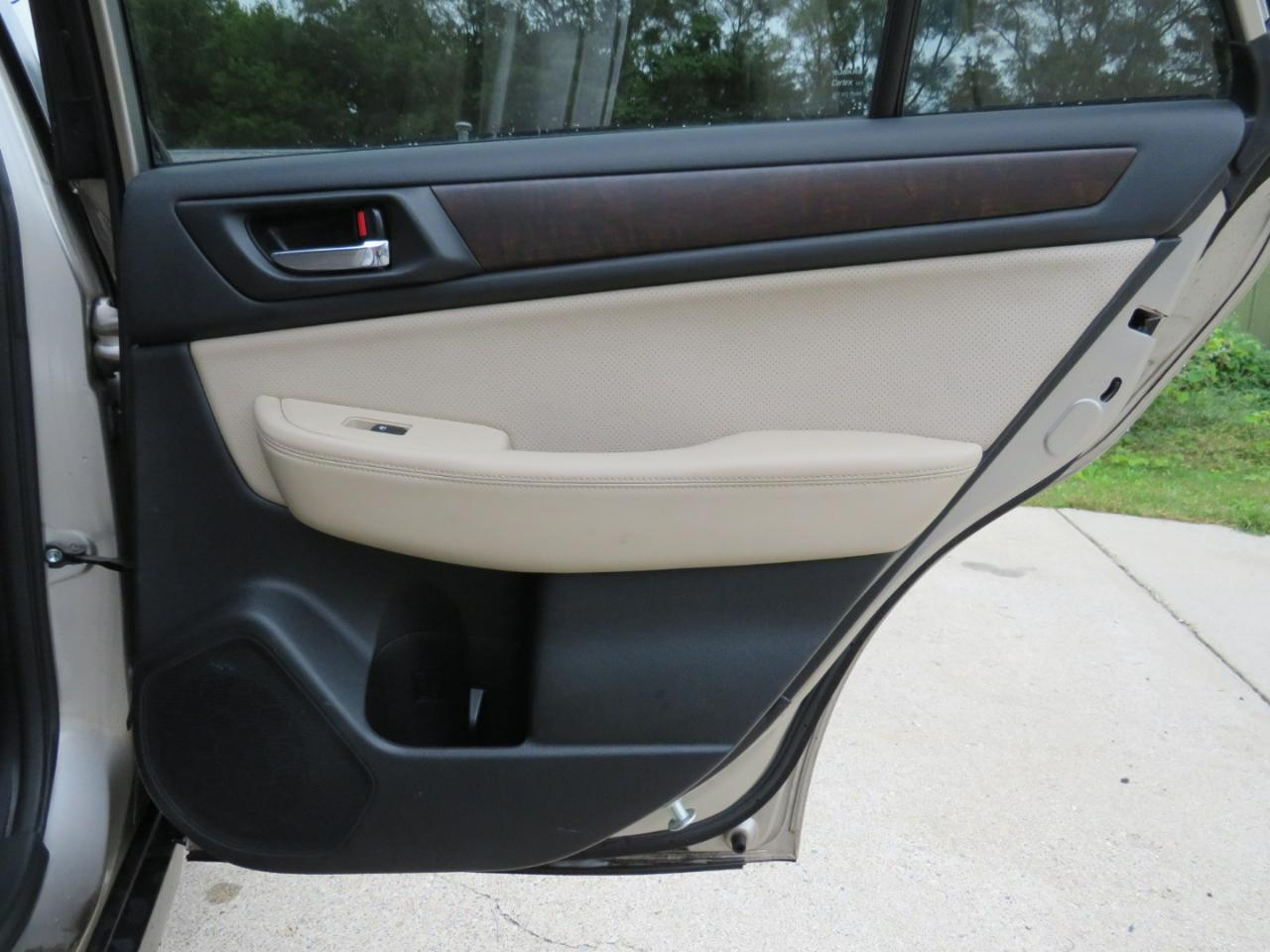 Subaru Outback 2.5i Limited 2015