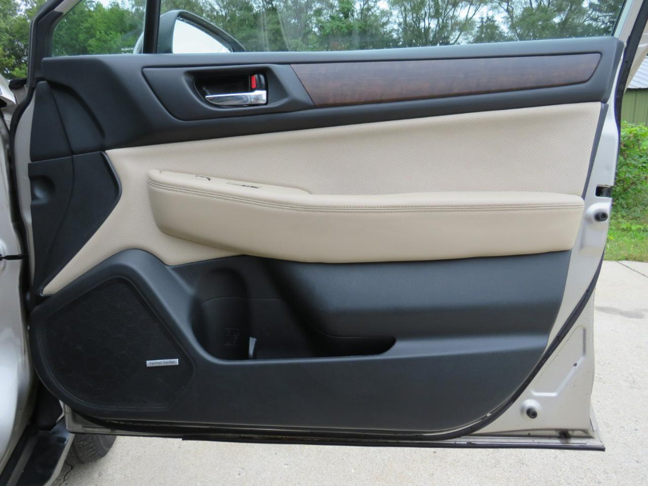 Subaru Outback 2.5i Limited 2015