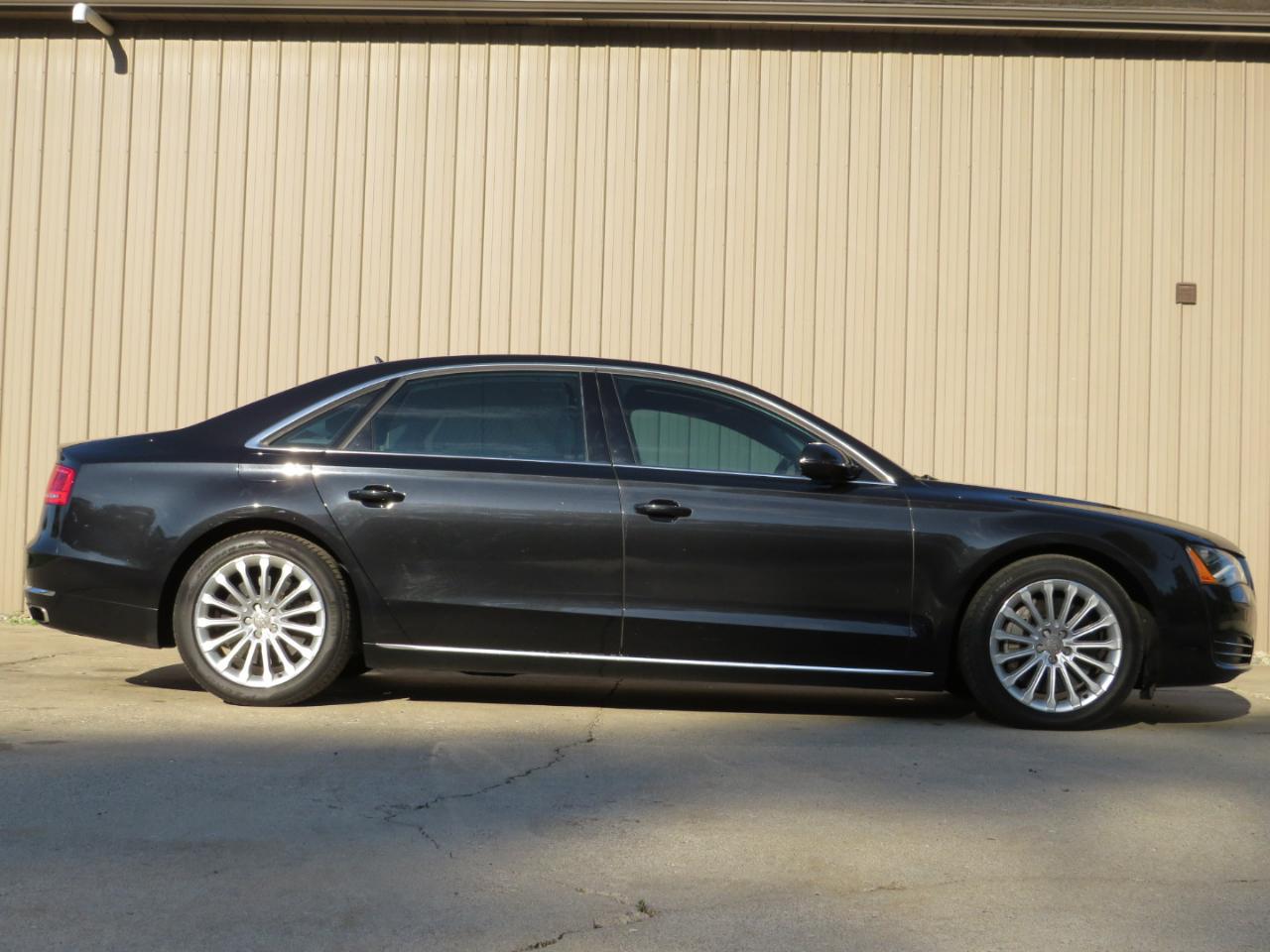 Audi A8 4.0T Sedan L quattro Tiptronic 2013