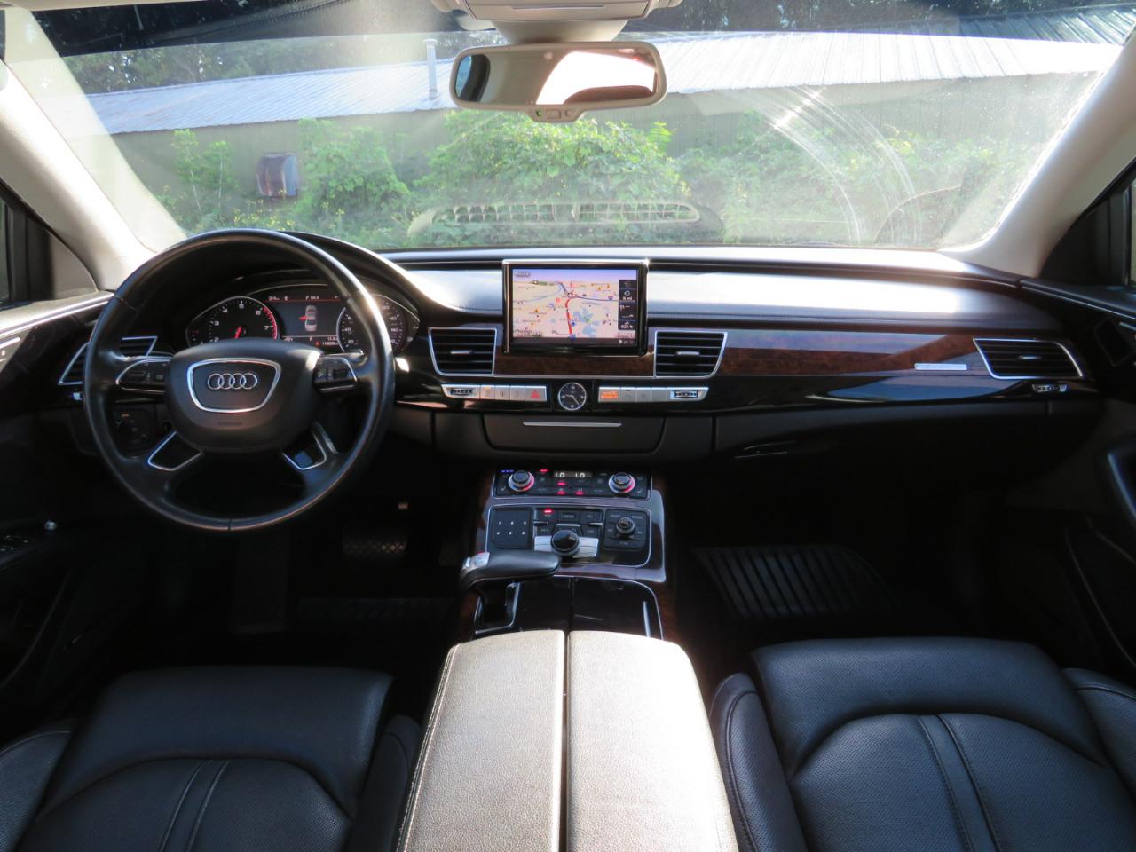 Audi A8 4.0T Sedan L quattro Tiptronic 2013