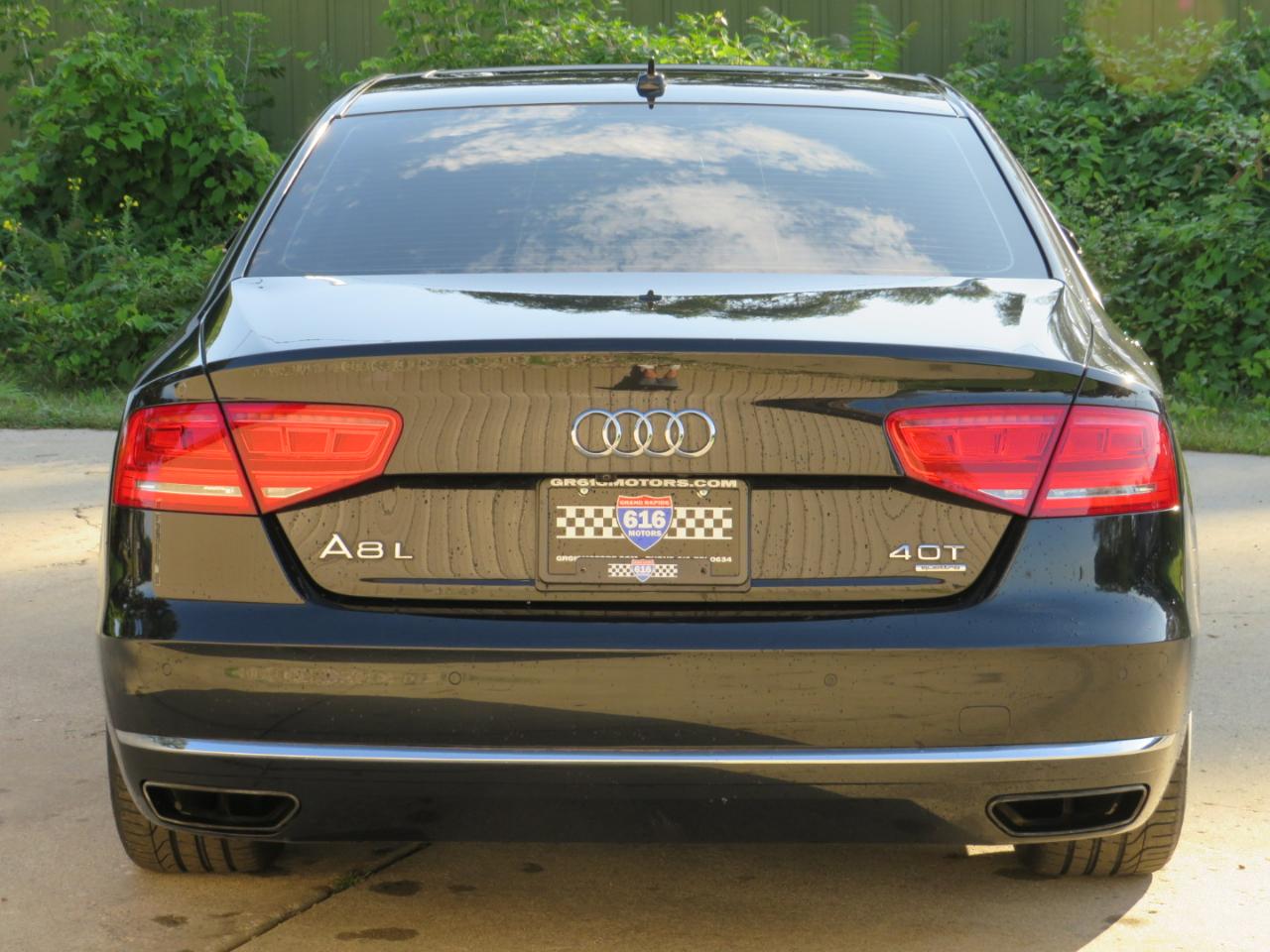 Audi A8 4.0T Sedan L quattro Tiptronic 2013