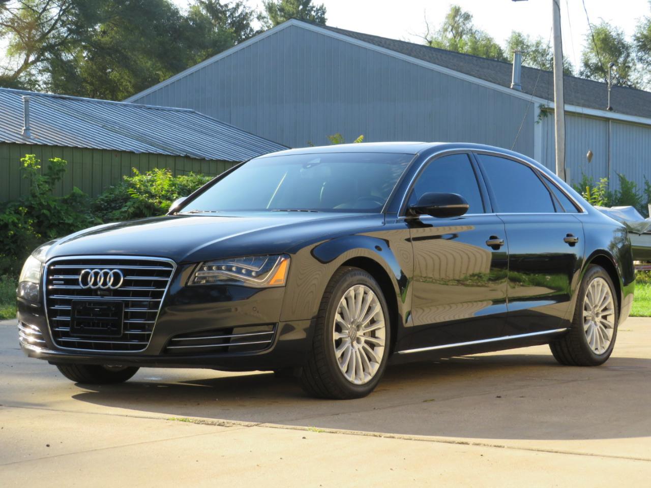 Audi A8 4.0T Sedan L quattro Tiptronic 2013