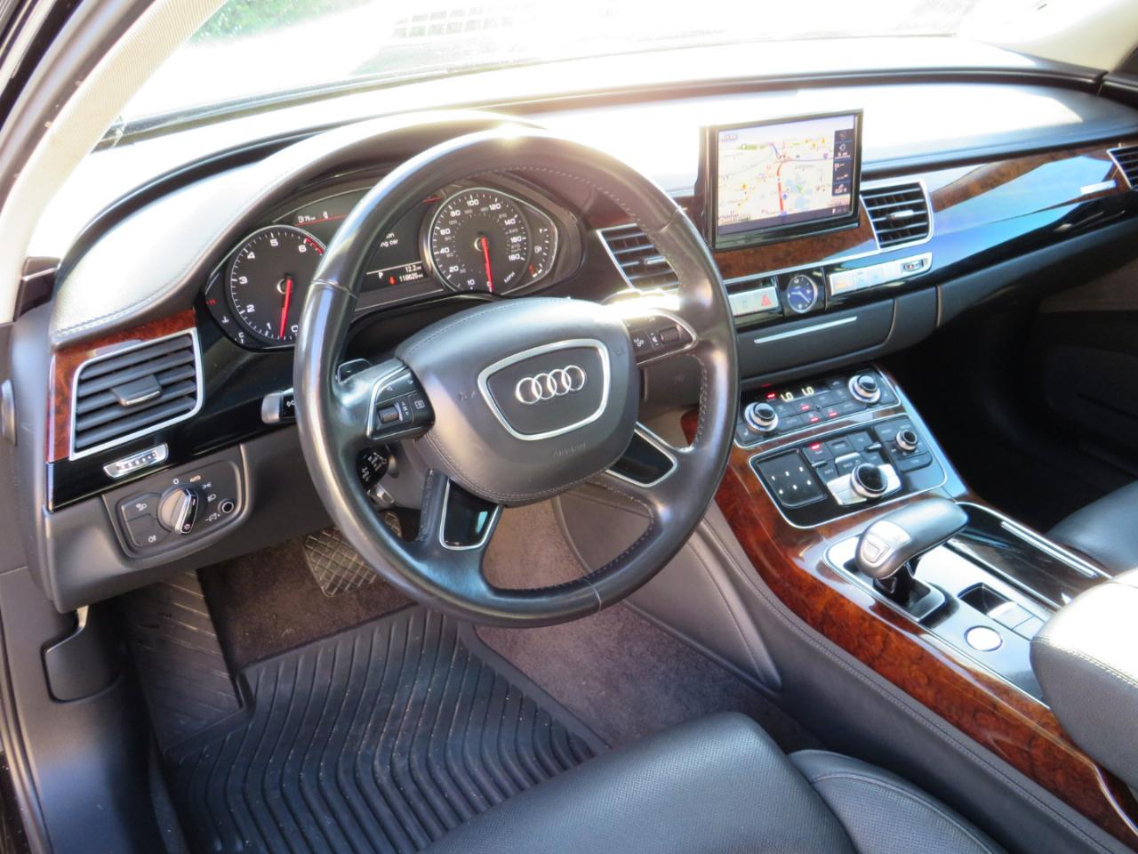 Audi A8 4.0T Sedan L quattro Tiptronic 2013