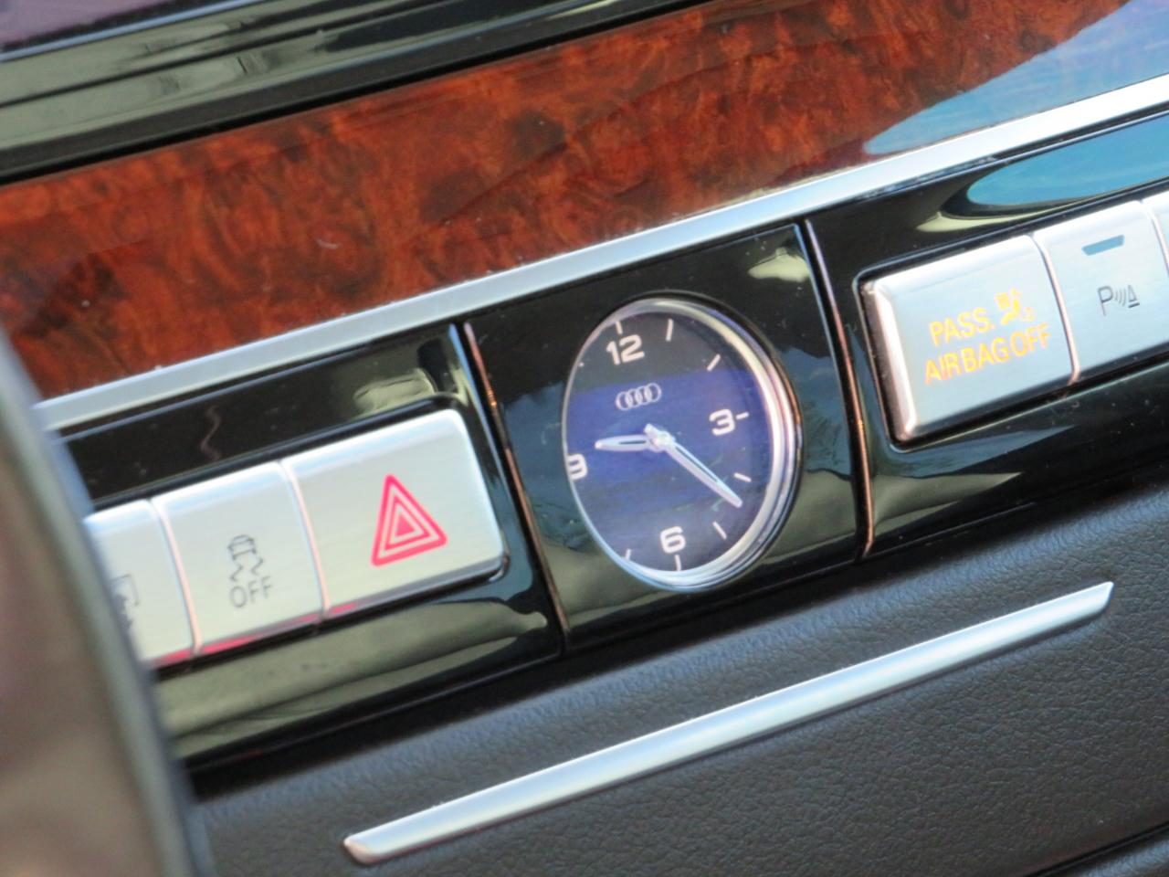Audi A8 4.0T Sedan L quattro Tiptronic 2013