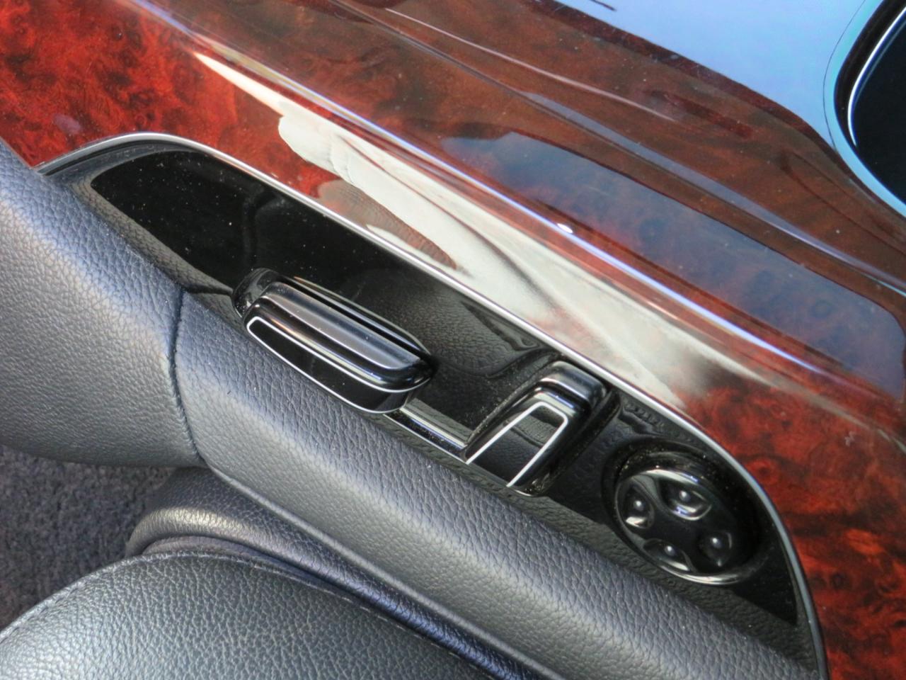 Audi A8 4.0T Sedan L quattro Tiptronic 2013