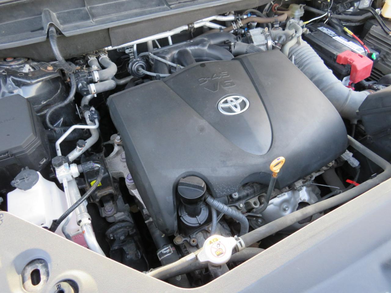 Toyota Highlander LE AWD V6 2020