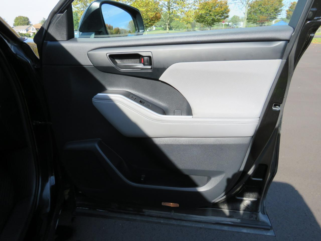 Toyota Highlander LE AWD V6 2020