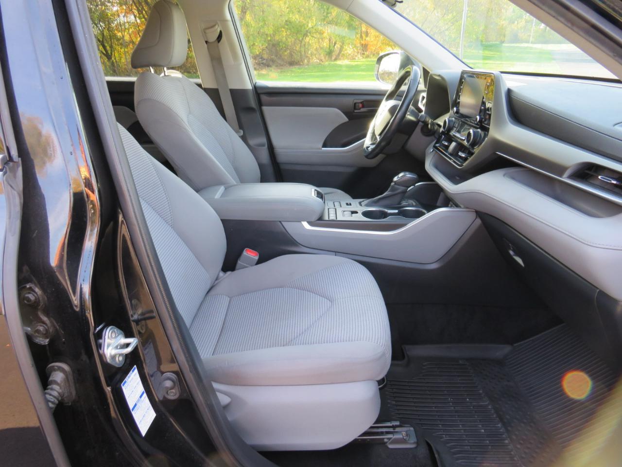 Toyota Highlander LE AWD V6 2020