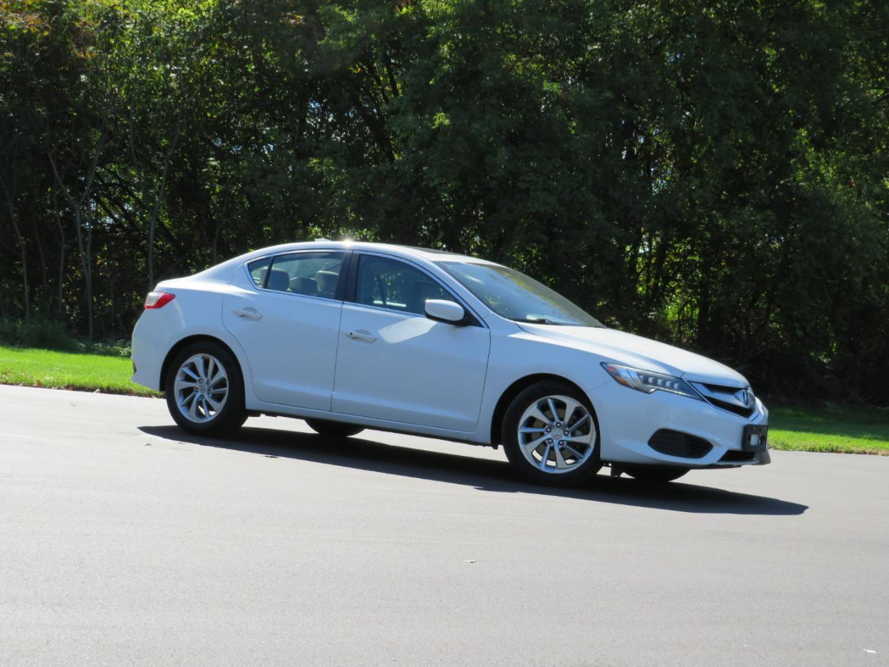 Acura ILX 8-Spd AT w/ Premium Package 2016