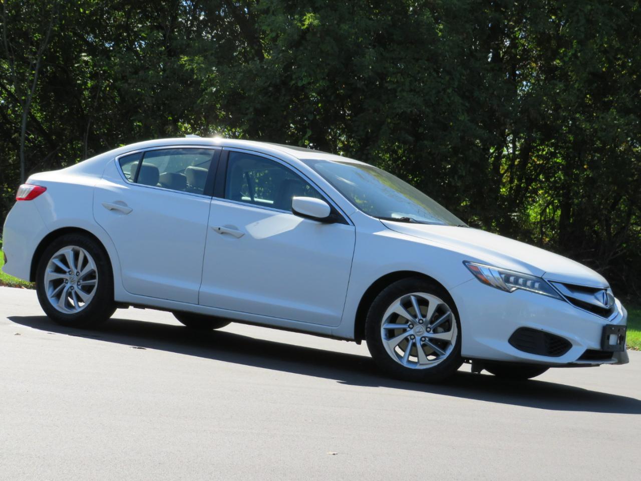 Acura ILX 8-Spd AT w/ Premium Package 2016