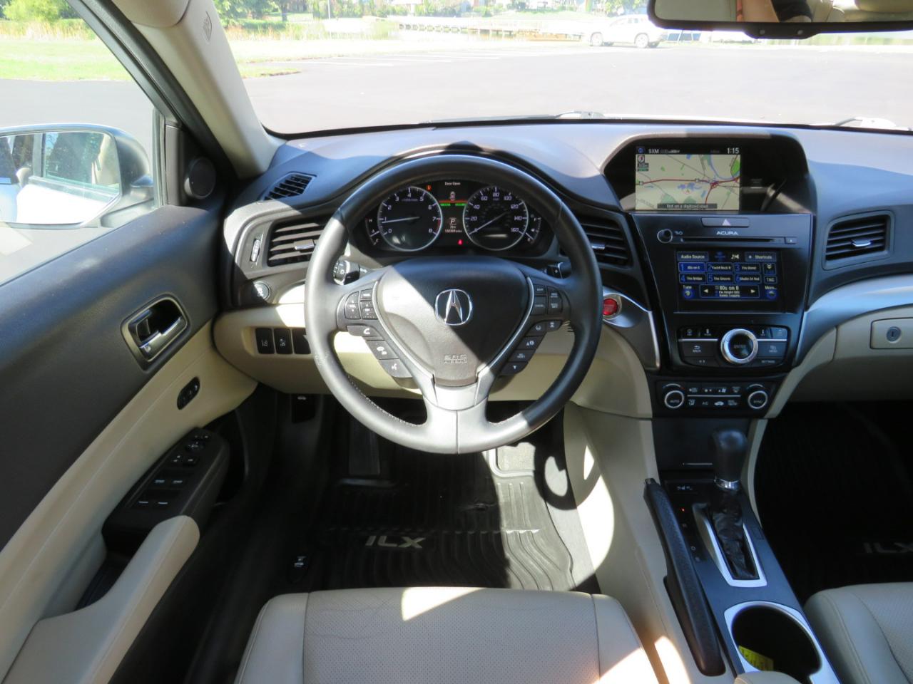 Acura ILX 8-Spd AT w/ Premium Package 2016