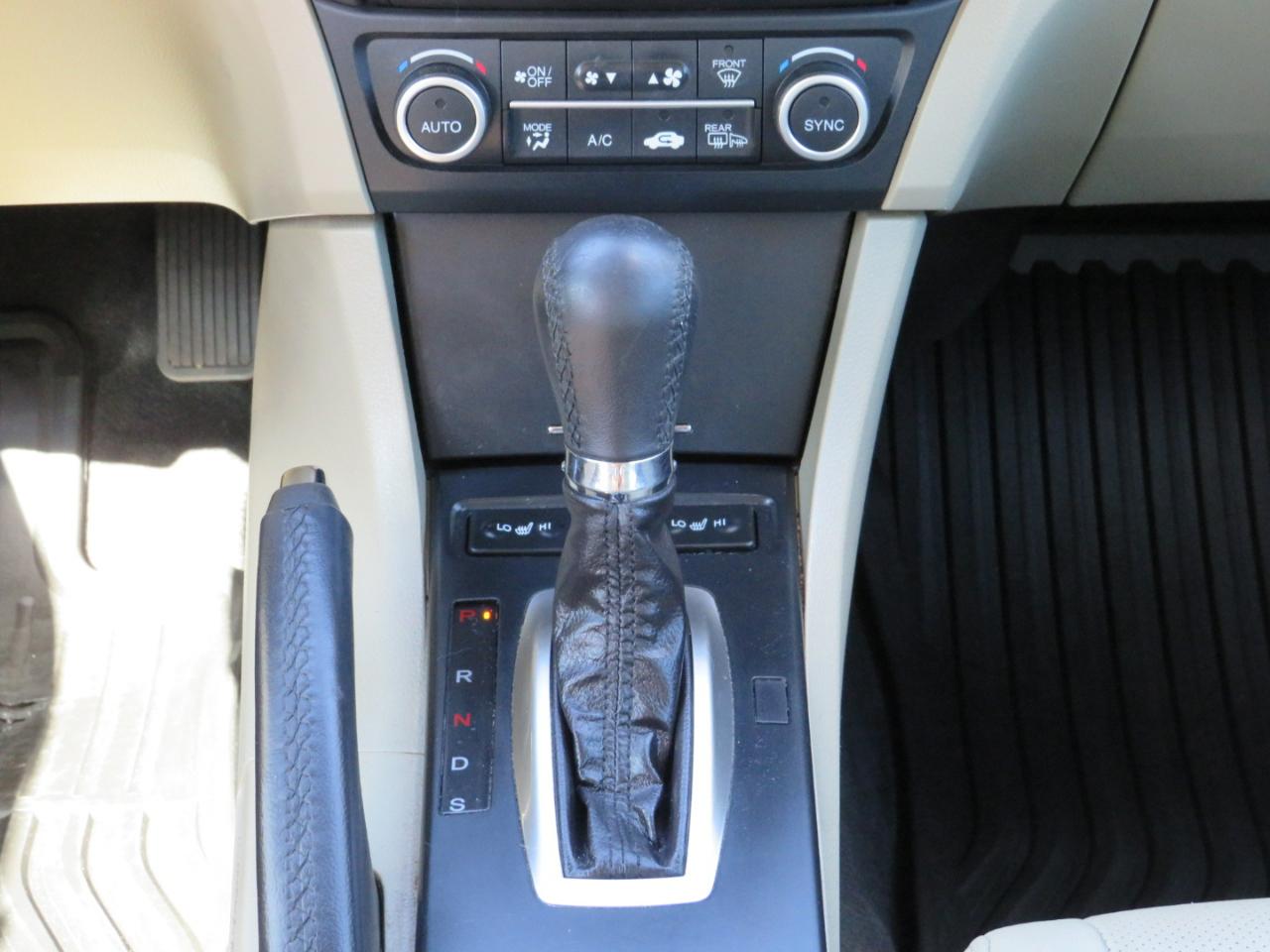 Acura ILX 8-Spd AT w/ Premium Package 2016