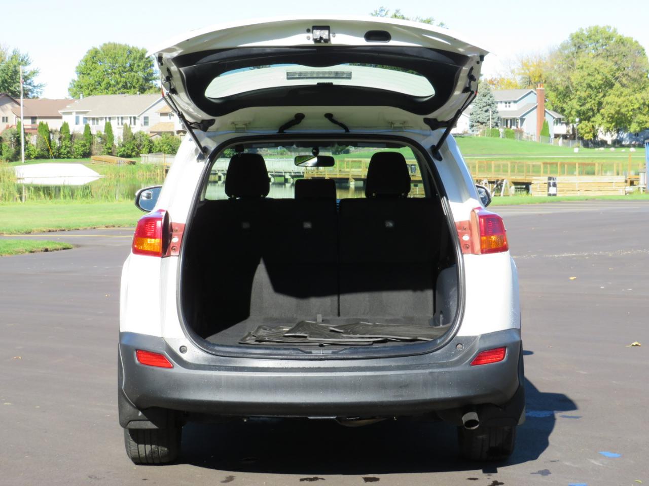 Toyota RAV4 XLE AWD 2013