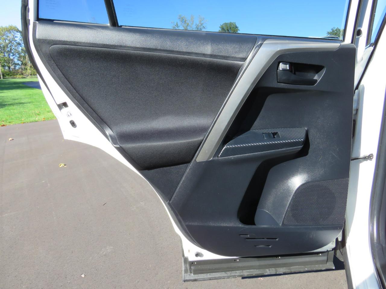 Toyota RAV4 XLE AWD 2013