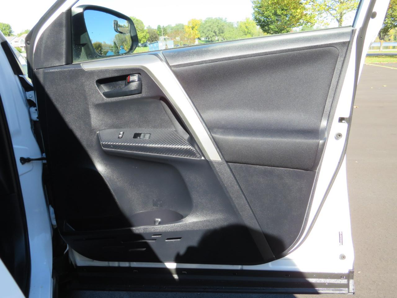 Toyota RAV4 XLE AWD 2013