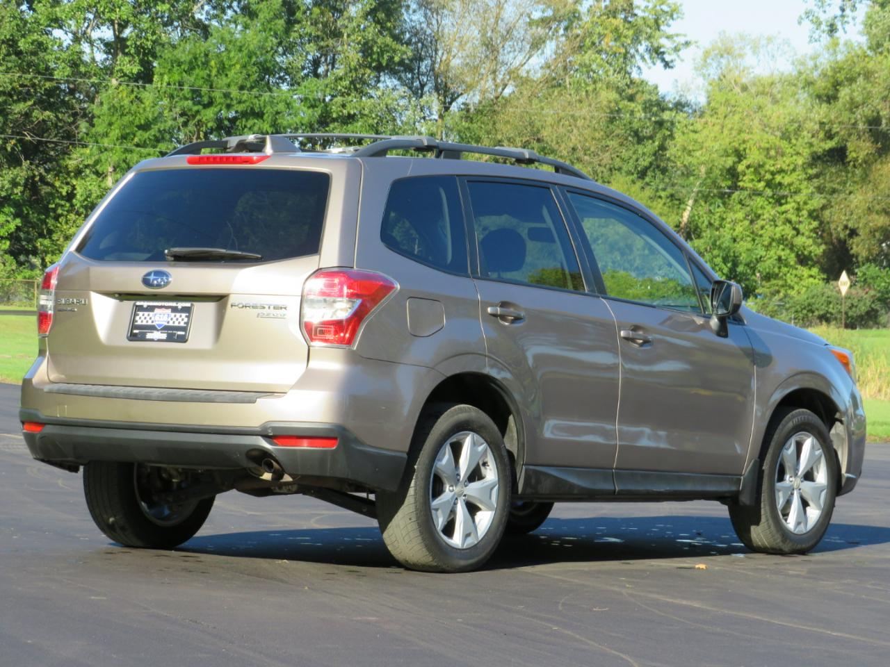 Subaru Forester 2.5i Premium PZEV CVT 2016
