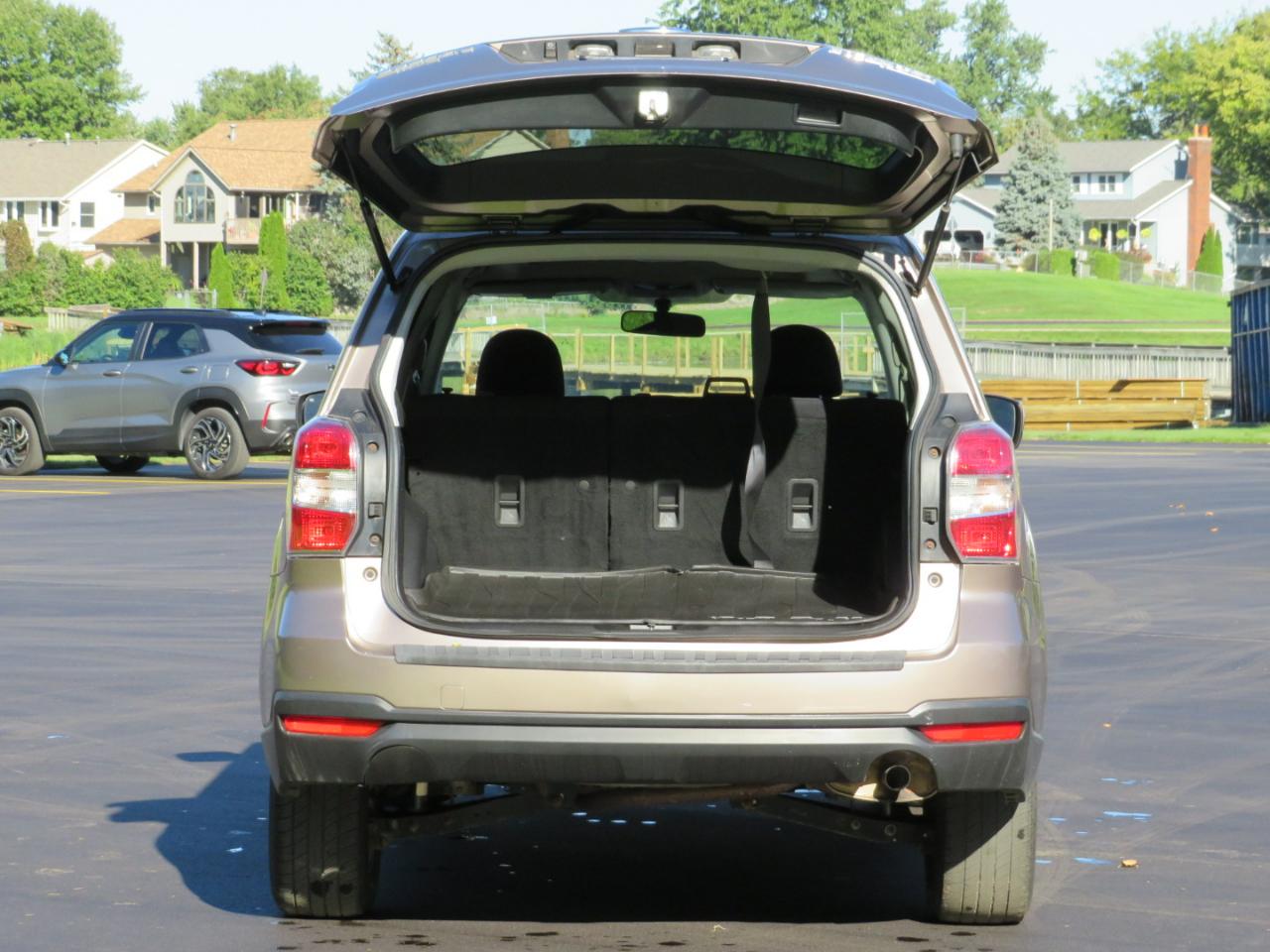 Subaru Forester 2.5i Premium PZEV CVT 2016