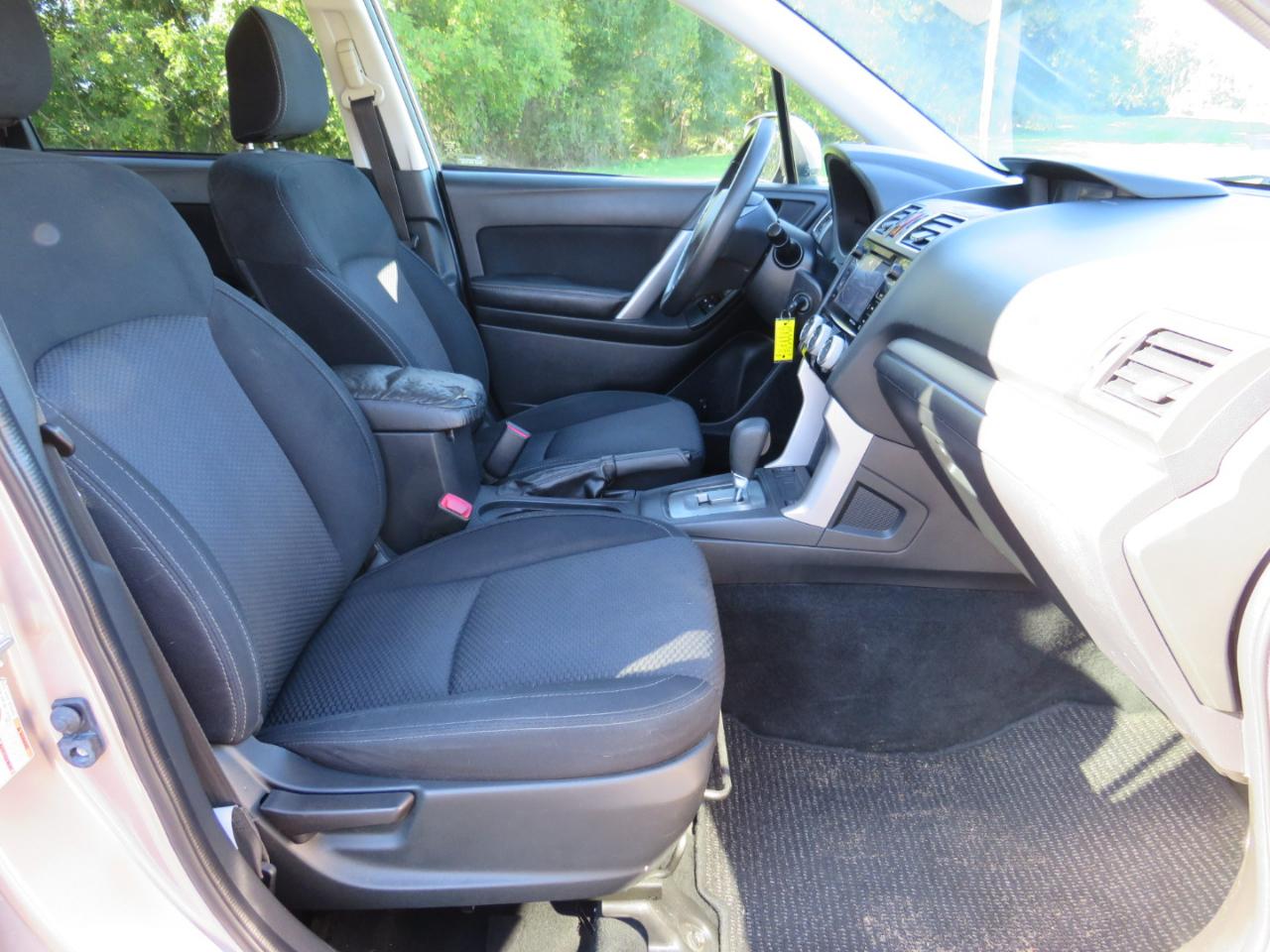 Subaru Forester 2.5i Premium PZEV CVT 2016