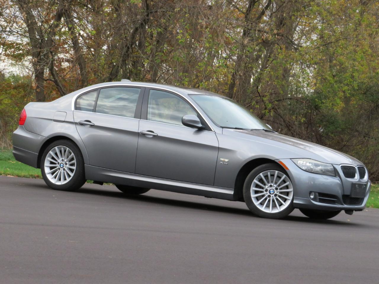 BMW 3-Series 335i xDrive 2011