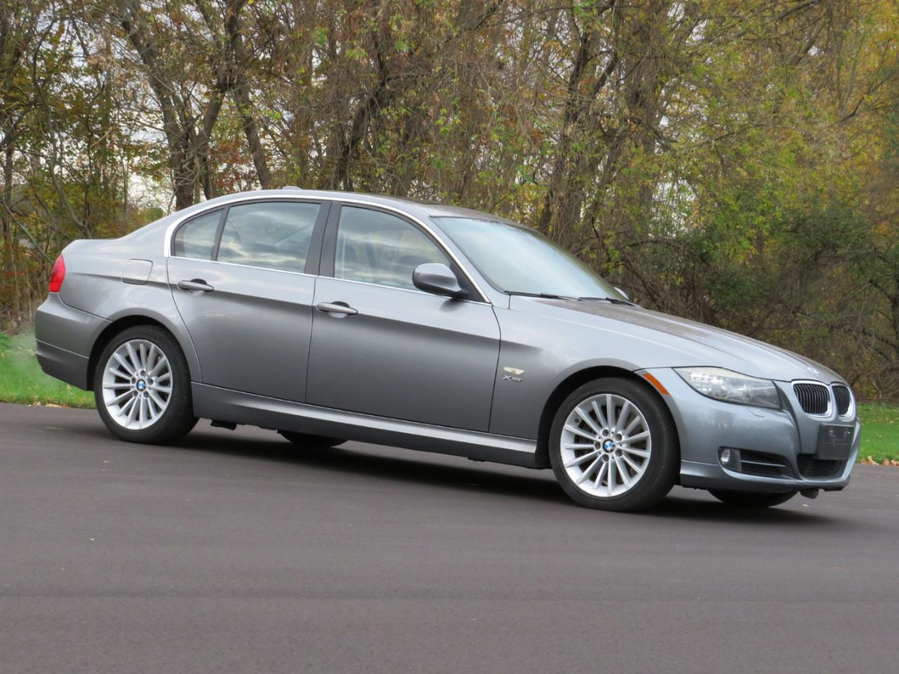 BMW 3-Series 335i xDrive 2011