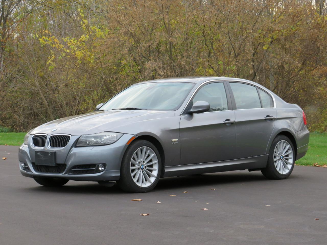 BMW 3-Series 335i xDrive 2011