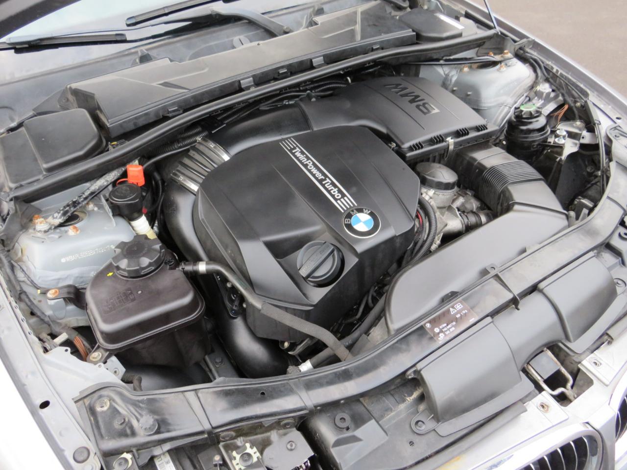BMW 3-Series 335i xDrive 2011