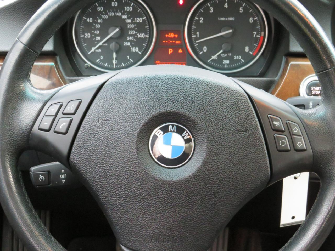 BMW 3-Series 335i xDrive 2011
