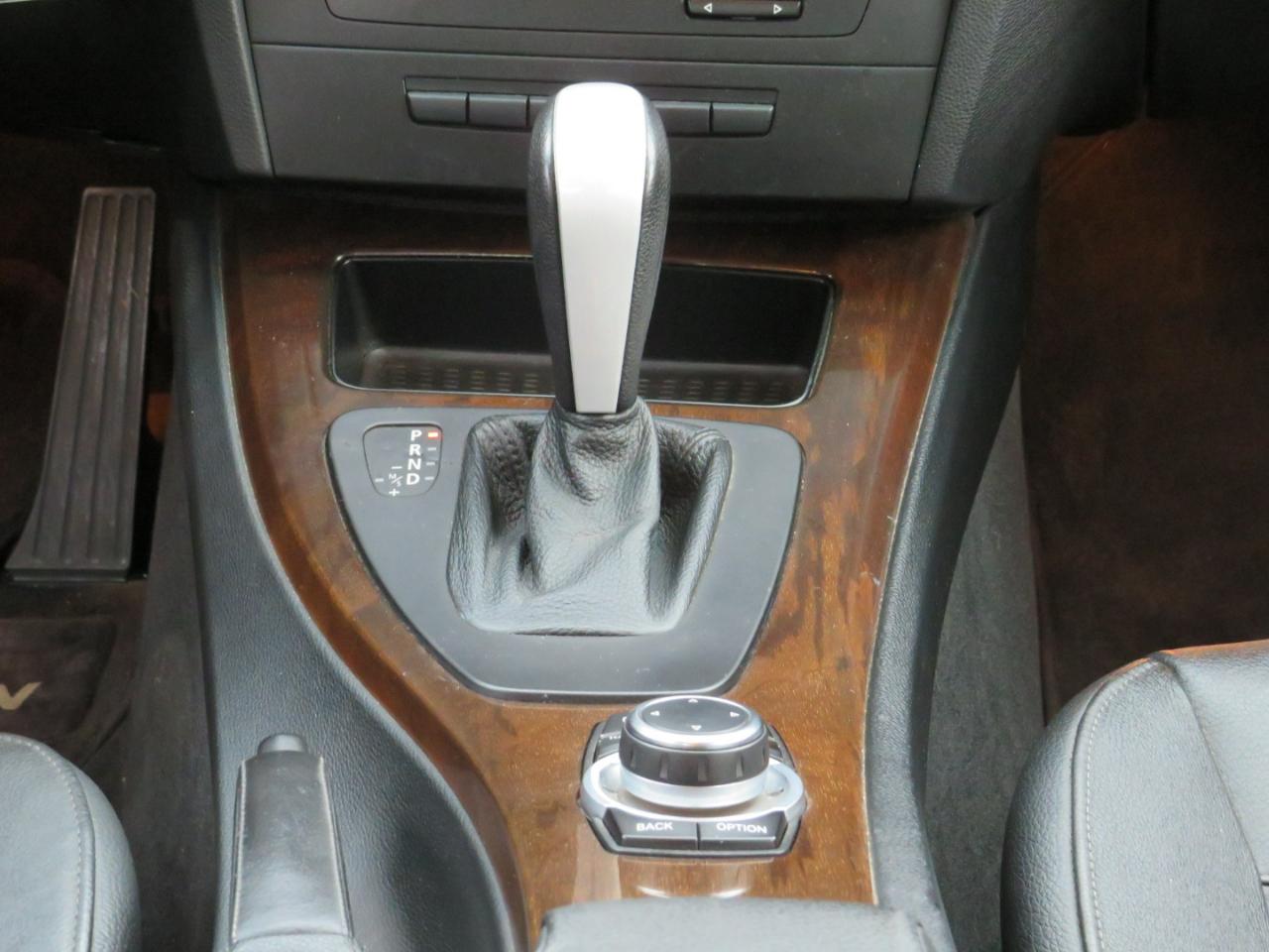 BMW 3-Series 335i xDrive 2011