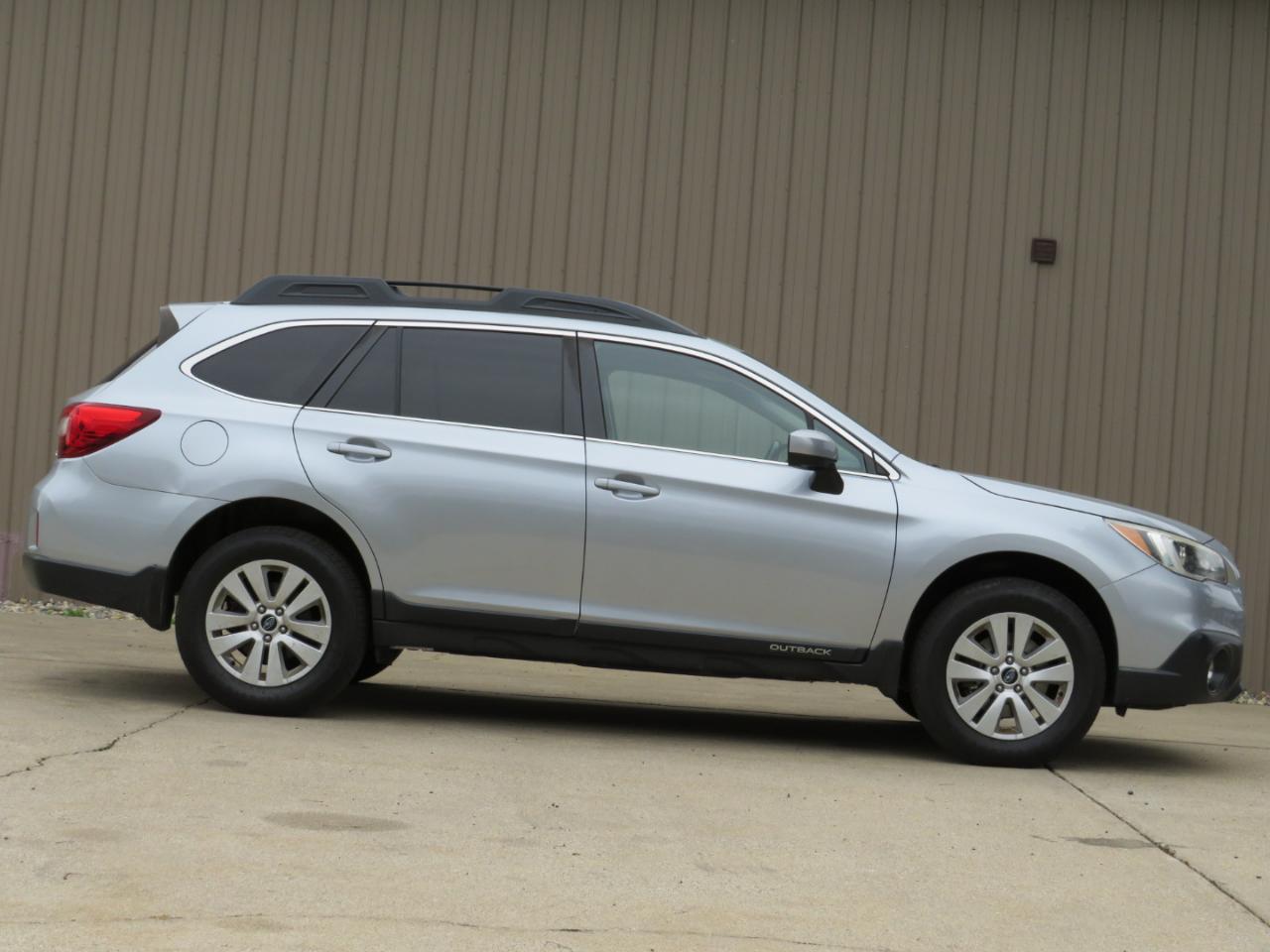 Subaru Outback 2.5i Premium 2017