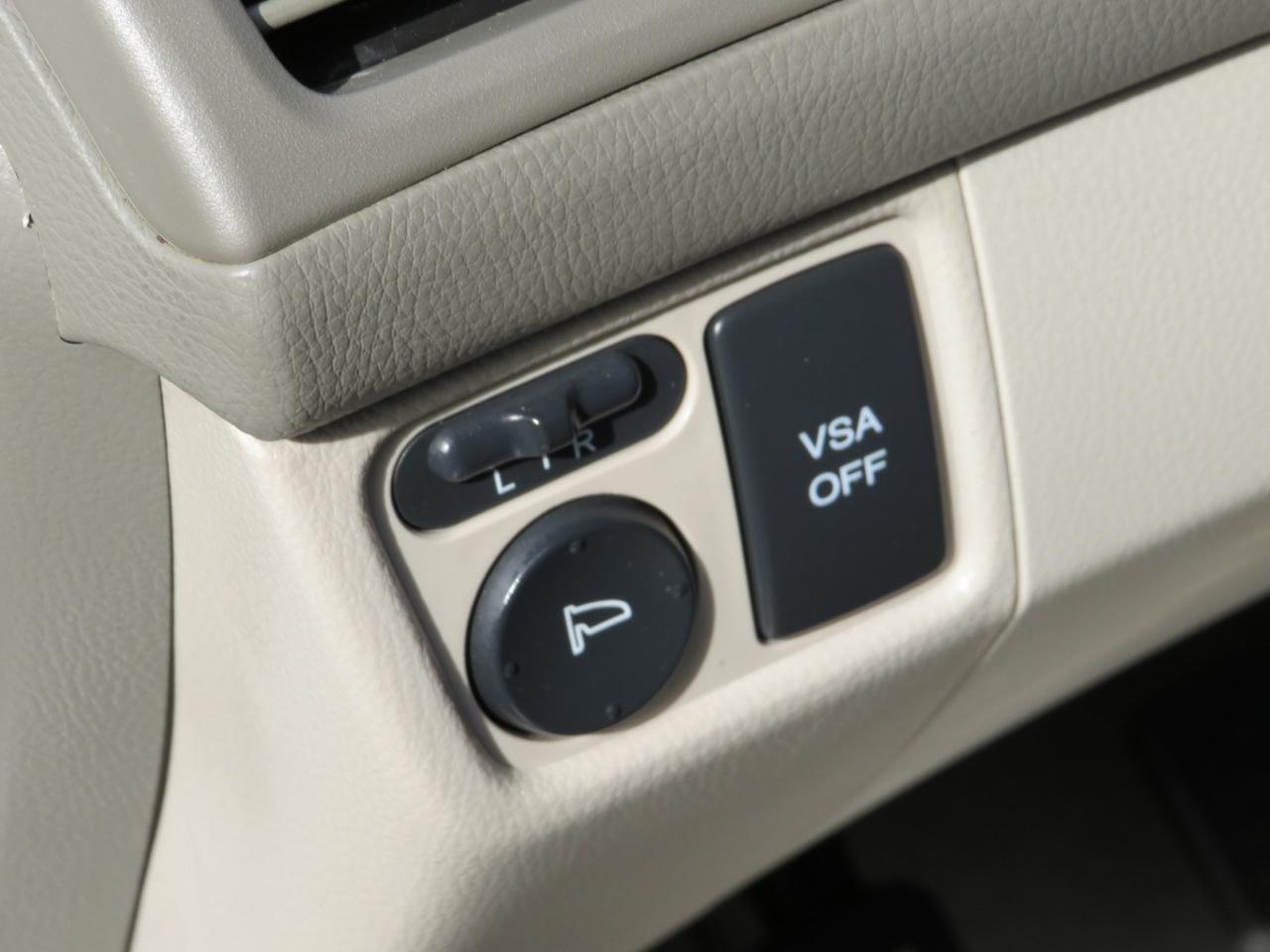 Acura RDX 5-Spd AT SH-AWD with Technology Package 2010